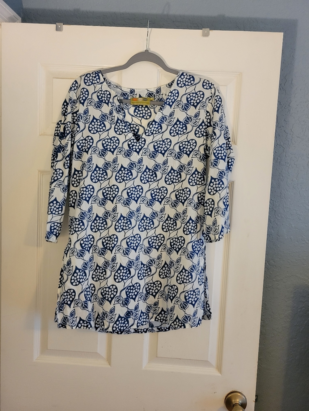 Rock Flower Paper Blue & White Leaf Print Mini Dress Size Medium Bead Coverup